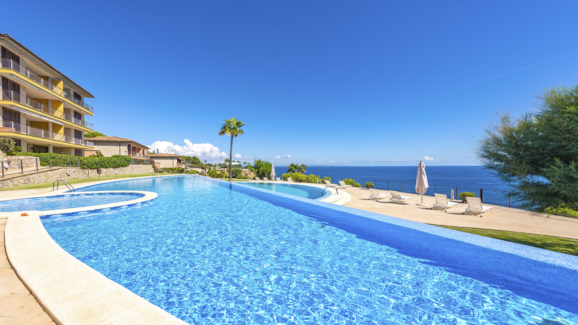 Apartment in Sol de Mallorca - Mediterrane Residenz mit Pool und Meerzugang