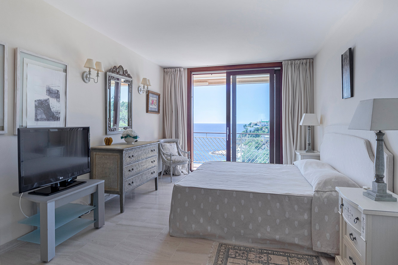 Apartment in Sol de Mallorca - Geräumiges Schlafzimmer mit Meerblick