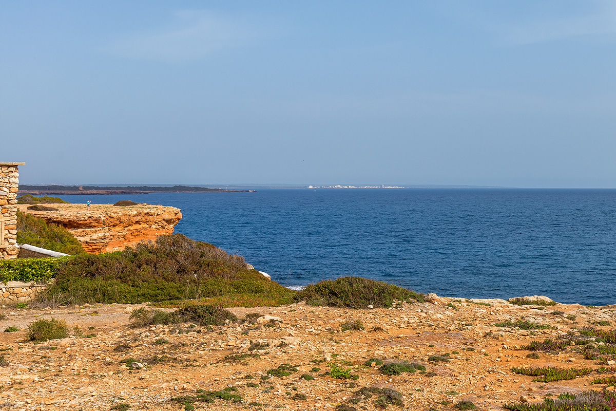 Grundstück in Cala Pi - Einmalige Lage in erster Meereslinie