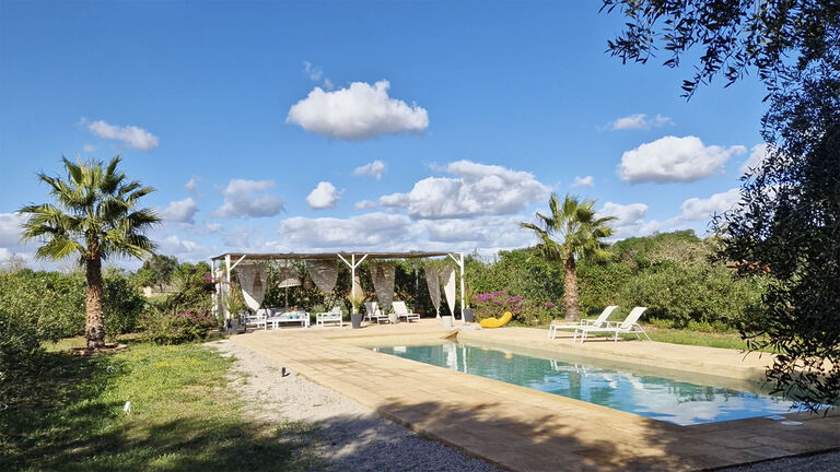 Finca nahe Campos - Außenbereich mit Pool, der Entspannung pur verspricht