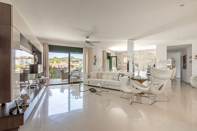 Penthouse in Santa Ponsa - Offener Wohnraum mit Terrasse