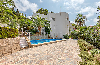 Investment Villa mit Teilmeerblick in Costa de la Calma 1