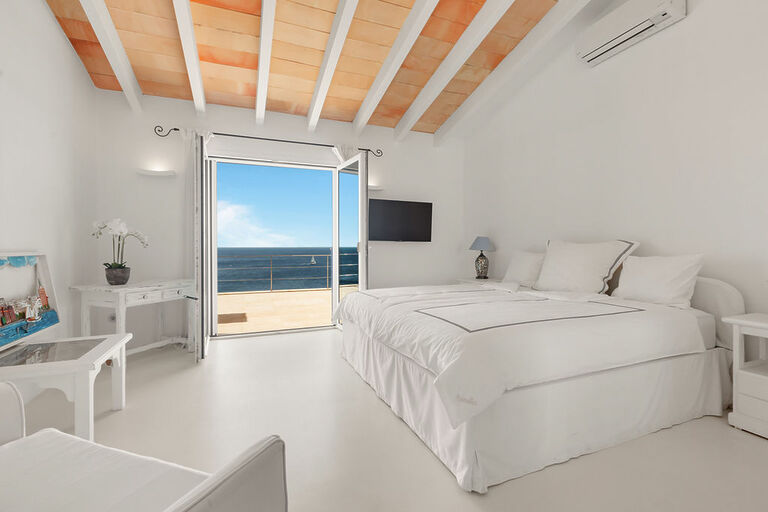 Villa in Port Andratx - Großes Schlafzimmer mit wunderschönem Meerblick