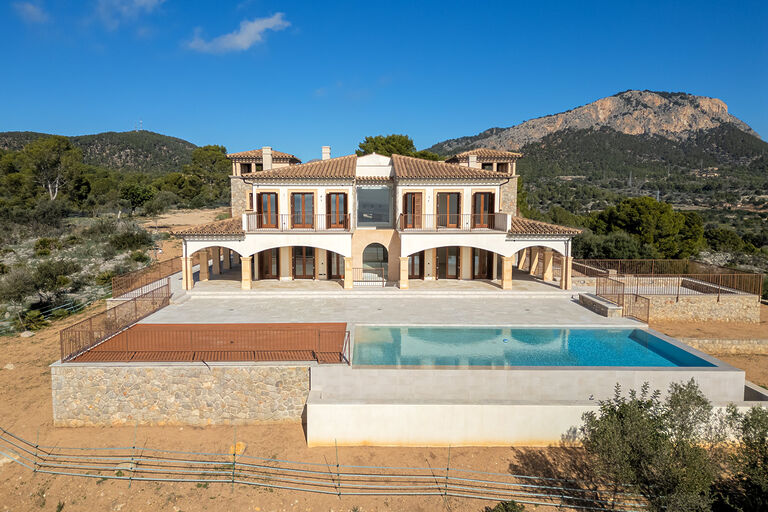 Villa in Camp de Mar - Herrschaftliche Villa mit Pool