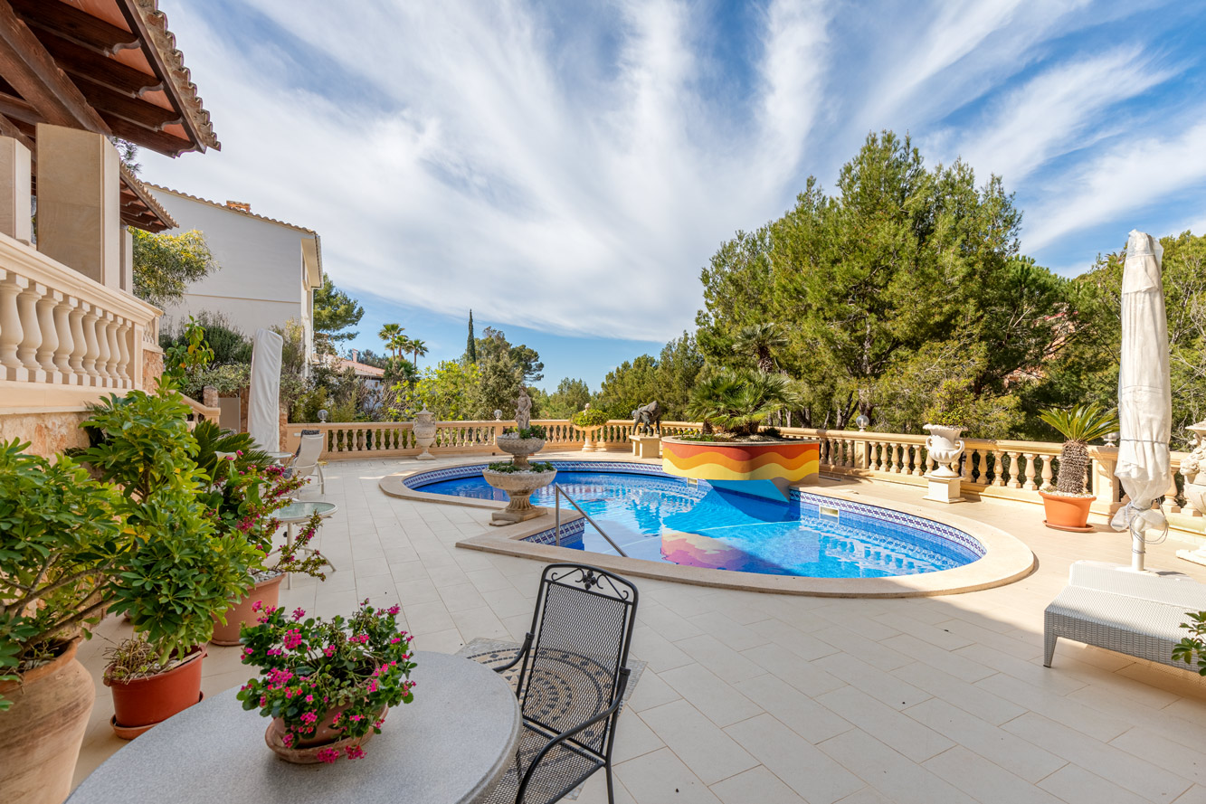 Villa in Costa de la Calma - Sonnenterrasse mit großem Pool