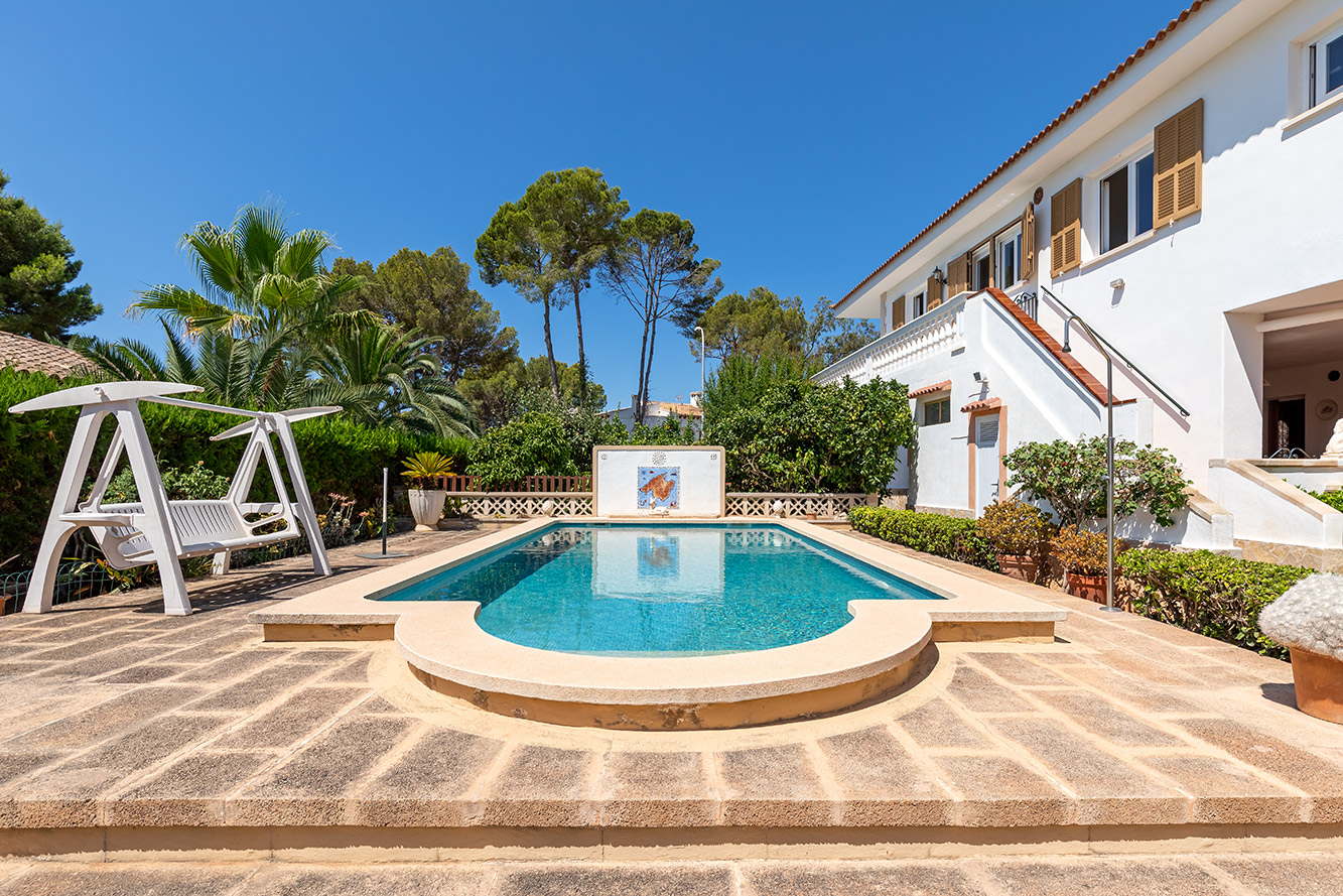 Villa in Santa Ponsa - Schön angelegter Pool
