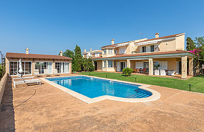 Meerblick Villa auf großem Grundstück mit Poolhaus in Sa Torre 3