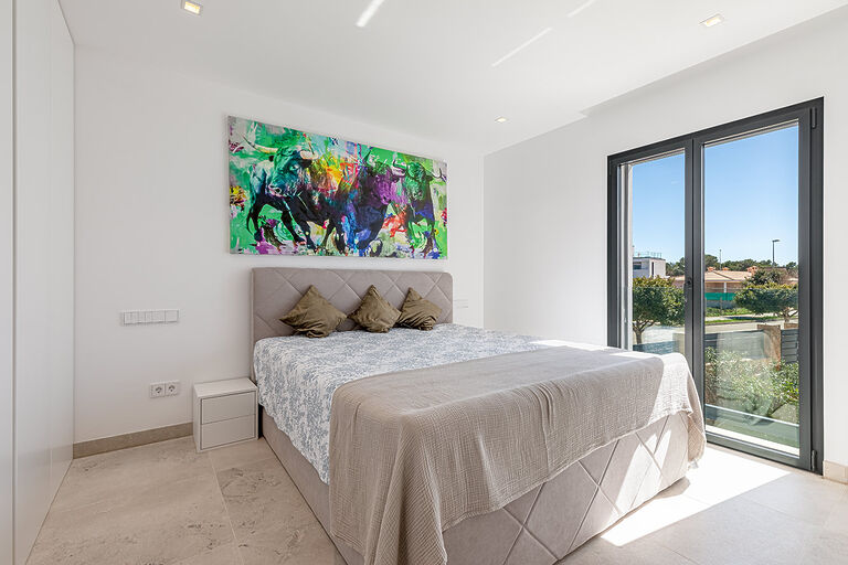 Moderne Neubau Villa mit Blick in die Bucht von Palma  10