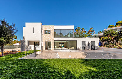 Moderne und neue Villa in exklusiver Wohnlage in Santa Ponsa 2