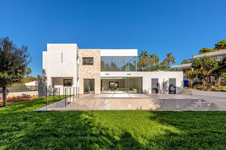 Moderne und neue Villa in exklusiver Wohnlage in Santa Ponsa 2