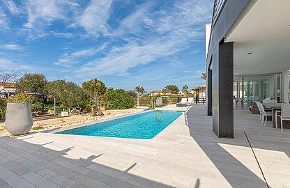 Moderne Villa in ruhiger Wohnlage mit Blick in die Bucht von Palma 2