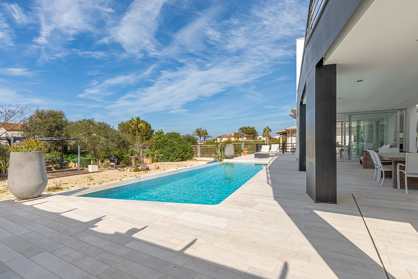 Moderne Villa in ruhiger Wohnlage mit Blick in die Bucht von Palma 2