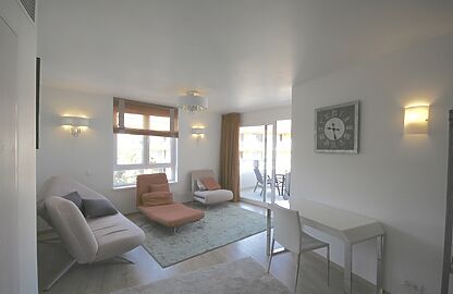 Apartment in Illetas - Wohn-/Essbereich mit Zugang zur Loggia