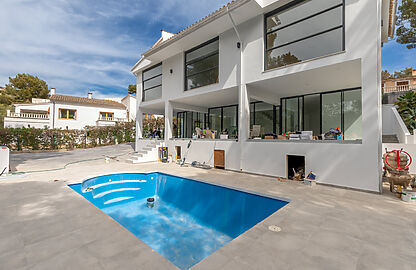 Villa in Portals Nous - Modernes Anwesen mit Pool