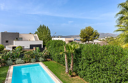 Villa in Santa Ponsa - Pool und Garten