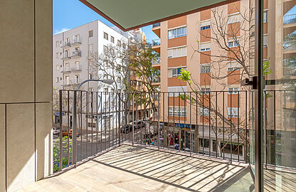Apartment in Palma - ÜberdachteTerrasse mit Blick auf die Strasse