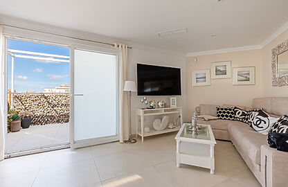 Penthouse in Playa de Palma - offener Wohnraum mit Zugang zur Terrasse