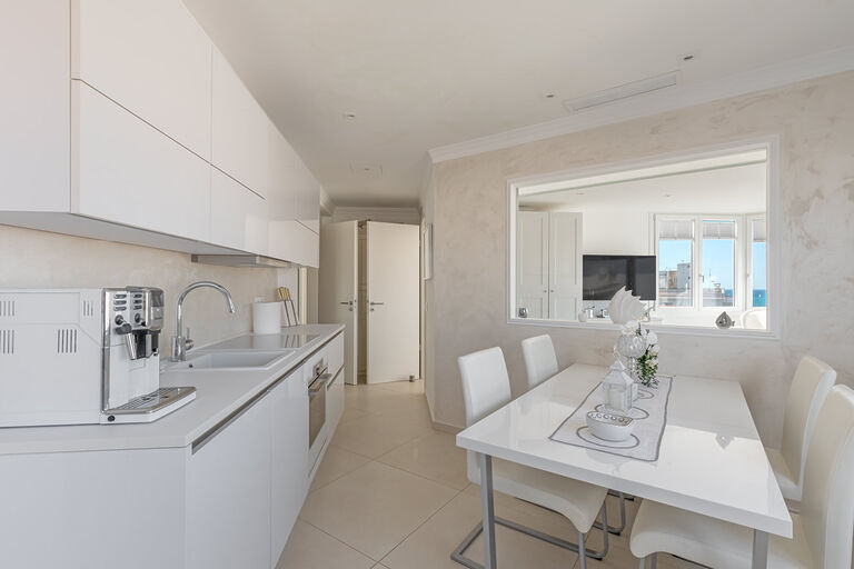 Penthouse in Playa de Palma - moderne Küche voll ausgestattet