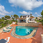 Villa in Cala Anguila - Mediterranes Haus am Meer mit Pool