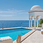 Traumhafte Villa in erster Meereslinie in Cala Egos 2