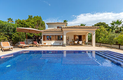 Villa in Sol de Mallorca - Mediterrane Villa mit Pool