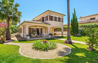 Villa in Sol de Mallorca - Villa mit angelegtem Garten