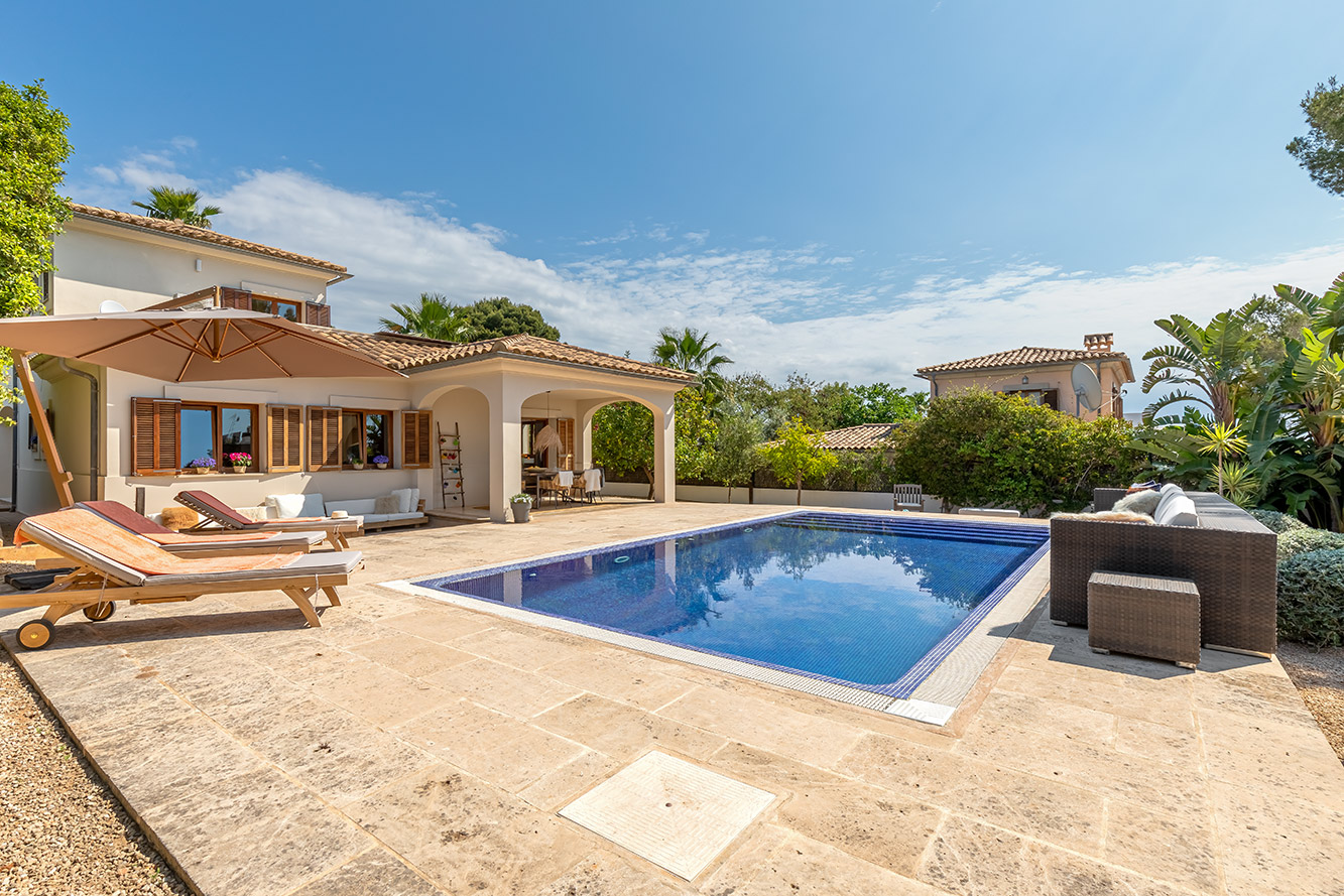 Villa in Sol de Mallorca - Haus mit vorliegender Poolterrasse