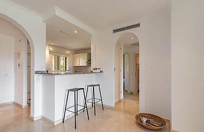 Apartment in Santa Ponsa - Offener Wohnbereich mit Durchreiche zur Küche