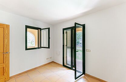 Apartment in Sant Elm - Schlafzimmer mit Zugang zur Terrasse