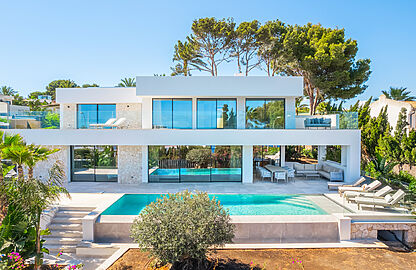 Sanierte Villa mit Meerblick in Sol de Mallorca 1