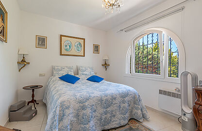 Villa in Santa Ponsa - Helles Schlafzimmer mit Bad en Suite