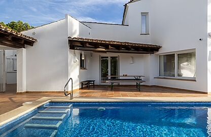 Villa in Santa Ponsa - Poolterrasse mit Außenküche